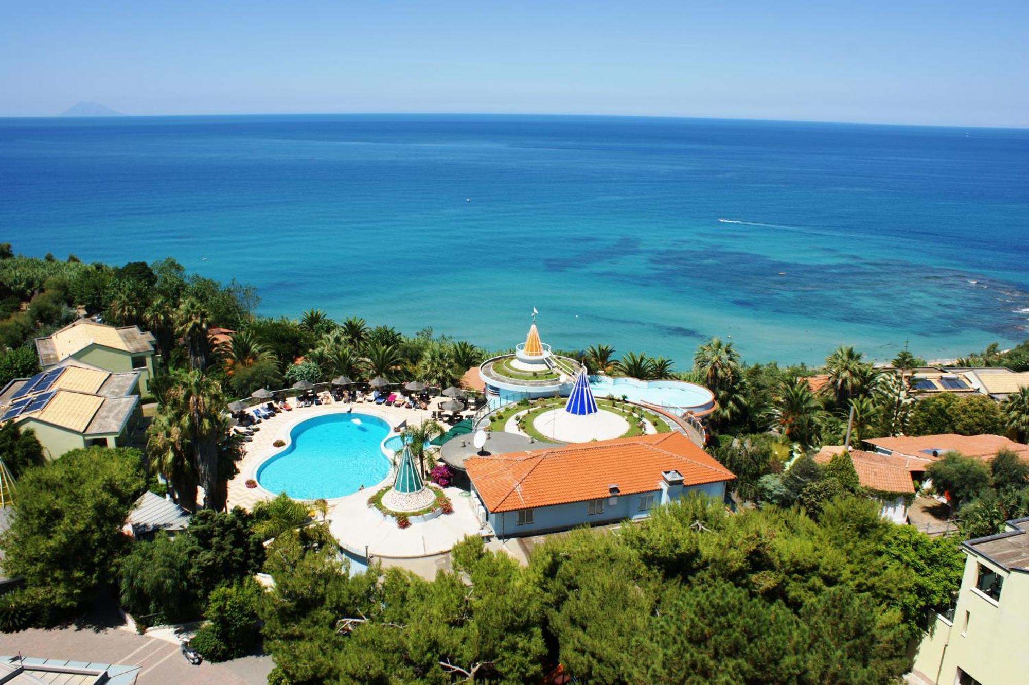 Hotel Villaggio Stromboli サンタ・ドメーニカ エクステリア 写真