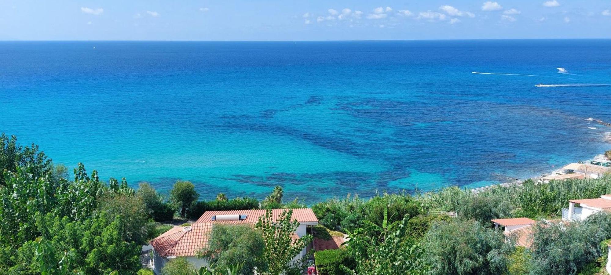 Hotel Villaggio Stromboli サンタ・ドメーニカ エクステリア 写真