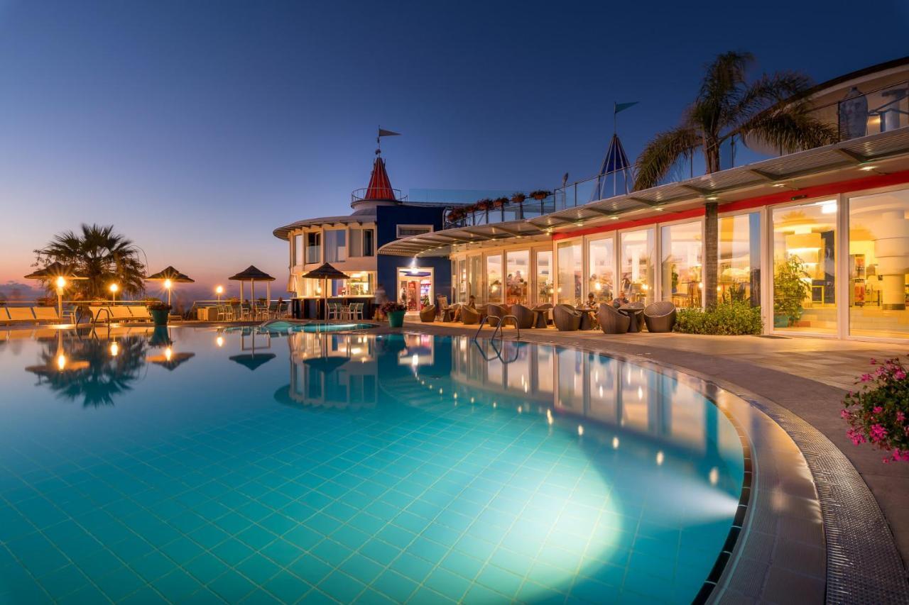 Hotel Villaggio Stromboli サンタ・ドメーニカ エクステリア 写真