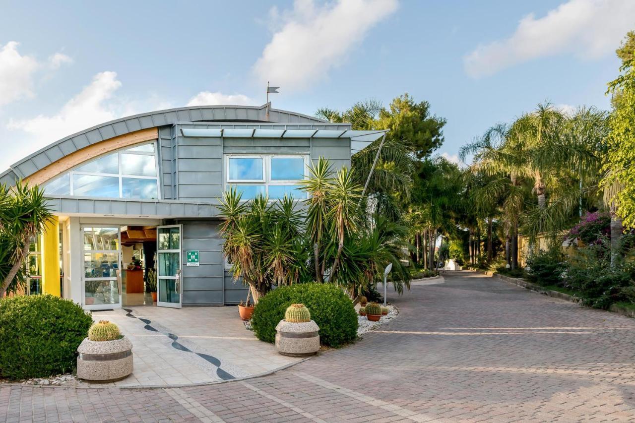 Hotel Villaggio Stromboli サンタ・ドメーニカ エクステリア 写真