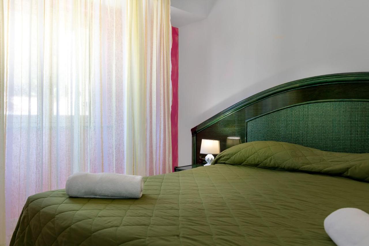 Hotel Villaggio Stromboli サンタ・ドメーニカ エクステリア 写真